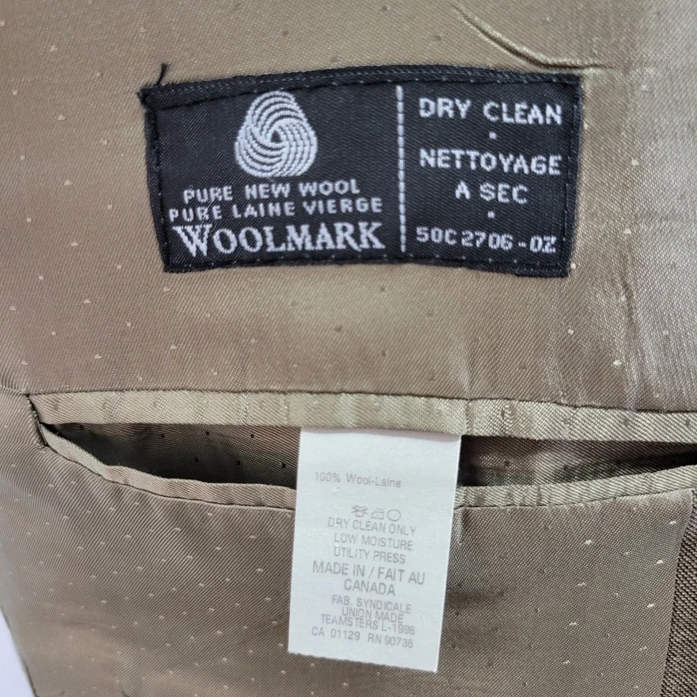 Calvin Klein Men's Sport Coat Blazer Three Button Brown Shark Skin Wool Size 42L